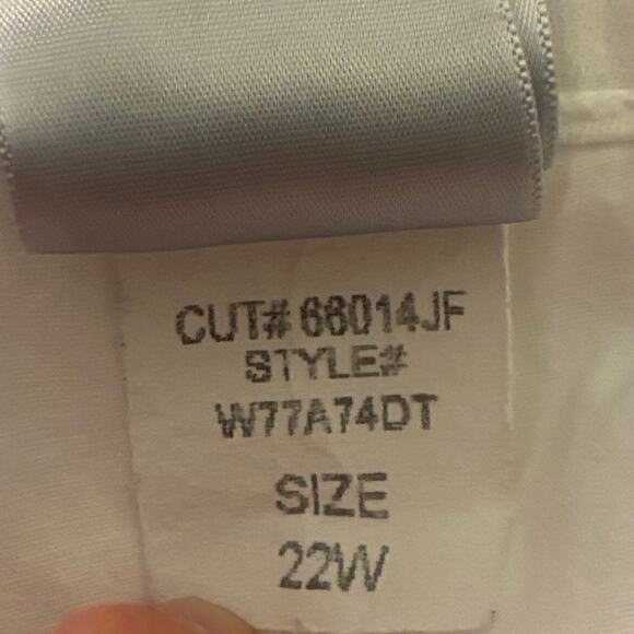 NYDJ 22W Capri Cropped Jeans White Denim - Picture 7 of 9